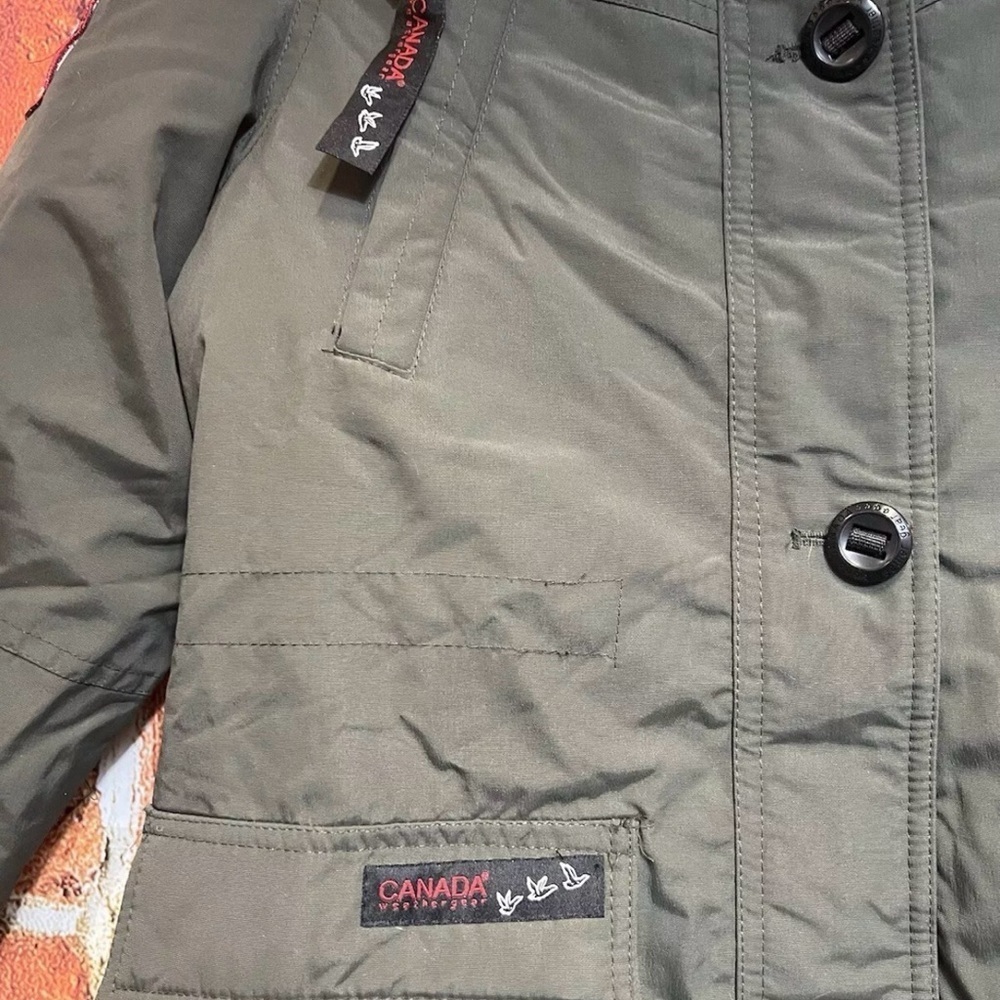 Canada Weather Gear Youth Winter Coat with Hood – Size L (14/16) - Picture 3 of 9